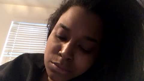 Snapshot of heyyou301990 chatting on 11.12.25 heyyou301990 online show from 11.12.25