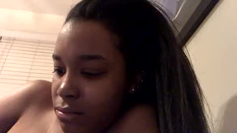 Snapshot of heyyou301990 chatting on 11.23.25 heyyou301990 online show from 11.23.25