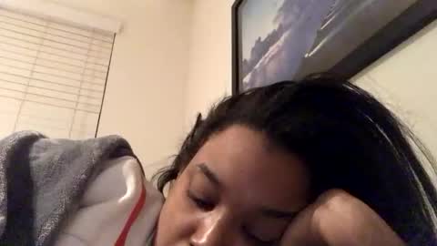 Snapshot of heyyou301990 chatting on 12.01.25 heyyou301990 online show from 12.01.25