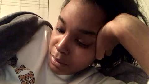 Snapshot of heyyou301990 chatting on 12.14.25 heyyou301990 online show from 12.14.25