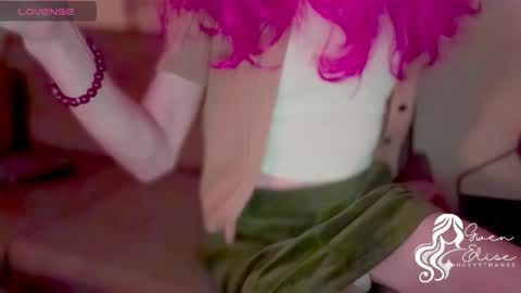 Snapshot of heyyythanks chatting on 11.05.25 Gwen Elise online show from 11.05.25