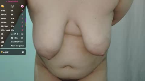 Snapshot of hhuu_try chatting on 11.26.25 hhuutry online show from 11.26.25