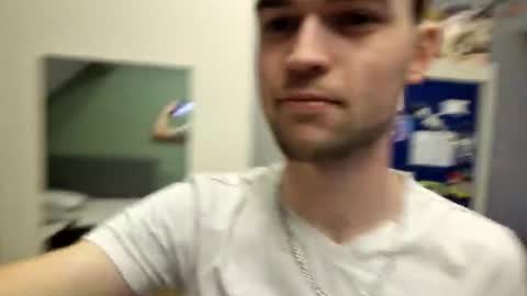   online show from 12.04.25