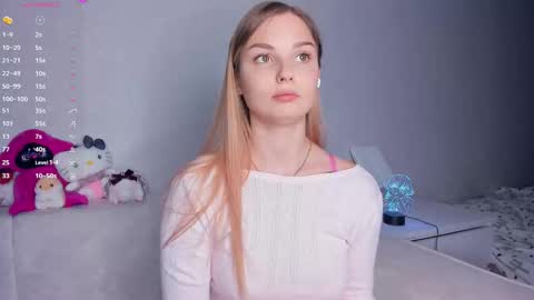 Snapshot of hidden_charm chatting on 02.09.26 Elizabeth online show from 02.09.26