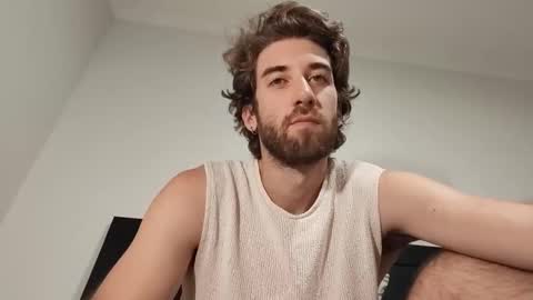 Snapshot of hiddengaze chatting on 02.22.26 HiddenGaze online show from 02.22.26