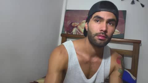 Snapshot of hideonbush051 chatting on 11.13.25 hideonbush online show from 11.13.25