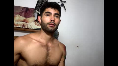 Snapshot of hideonbush051 chatting on 01.08.26 hideonbush online show from 01.08.26