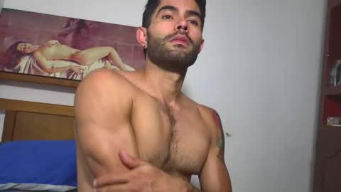 Snapshot of hideonbush051 chatting on 01.10.26 hideonbush online show from 01.10.26