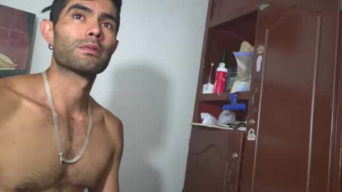 Snapshot of hideonbush051 chatting on 02.27.26 hideonbush online show from 02.27.26