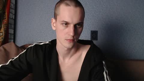 Snapshot of higherdegree chatting on 04.14.26 higherdegree online show from 04.14.26