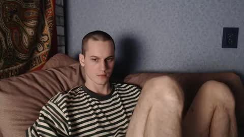 Snapshot of higherdegree chatting on 04.16.26 higherdegree online show from 04.16.26