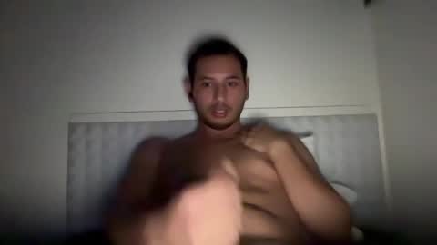 Snapshot of highlightsintown chatting on 10.04.25 highlightsintown online show from 10.04.25