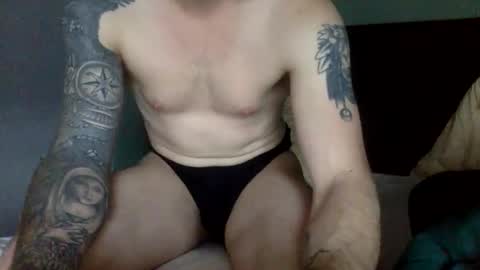 Lovefeets online show from 10.31.25