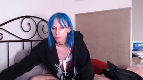 hi im Hika online show from 07.26.26