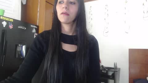 hilaril18 online show from 12.05.24