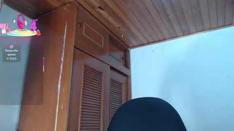 hilaril18 online show from 11.20.25