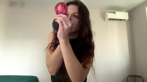 Snapshot of hildredmabray chatting on 10.24.25 Hi Im Elizabeth online show from 10.24.25