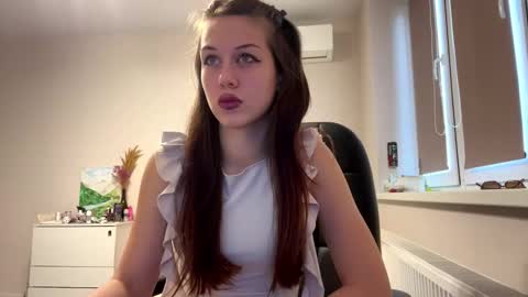 Snapshot of hildredmabray chatting on 11.21.25 Hi Im Elizabeth online show from 11.21.25