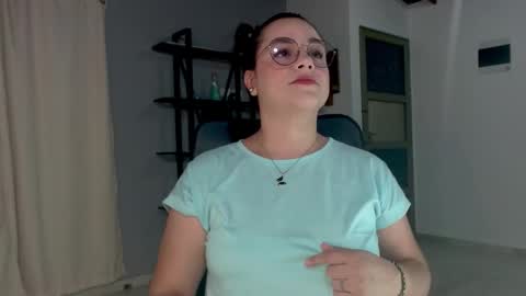 Snapshot of hillary_12 chatting on 12.20.24 Miranda online show from 12.20.24