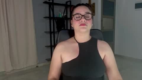 Snapshot of hillary_12 chatting on 12.21.24 Miranda online show from 12.21.24