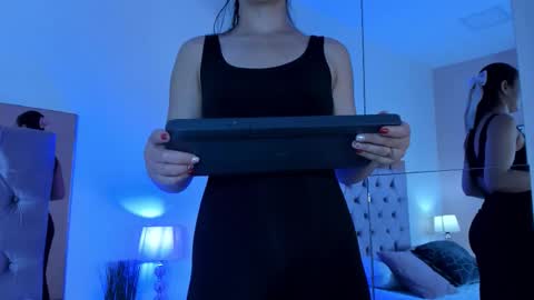 Hillary online show from 11.28.25