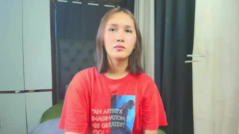 Snapshot of himarika chatting on 01.07.26 yuricah online show from 01.07.26