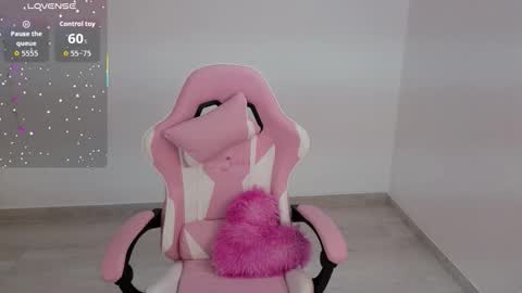 Snapshot of hime_ko chatting on 12.02.25 Hime ko online show from 12.02.25