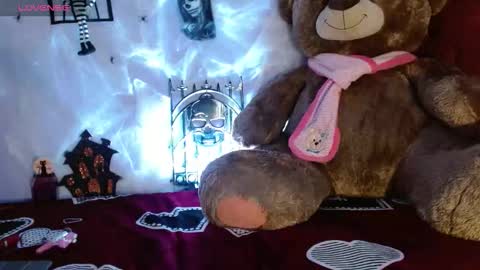 Himiiko online show from 10.21.25