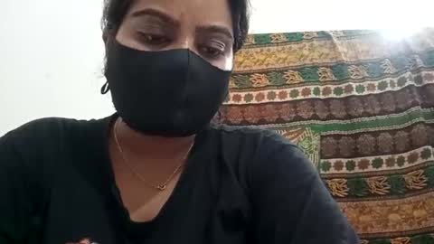 himuhimu22 online show from 10.26.25