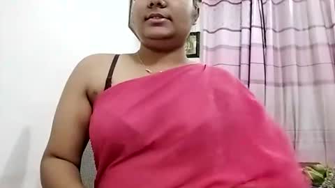 himuhimu22 online show from 11.18.25