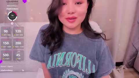 Snapshot of hinajeen chatting on 03.05.25 Sexy Hina online show from 03.05.25