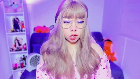 Hinata online show from 12.21.24