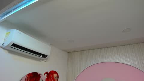 Snapshot of hinata_dolly chatting on 10.26.25 hinata_dolly online show from 10.26.25