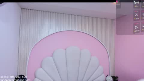 Snapshot of hinata_dolly chatting on 11.18.25 hinata_dolly online show from 11.18.25