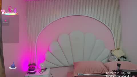 Snapshot of hinata_dolly chatting on 12.14.25 hinata_dolly online show from 12.14.25