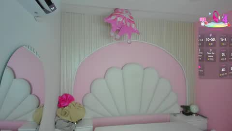 hinata_dolly online show from 04.04.26