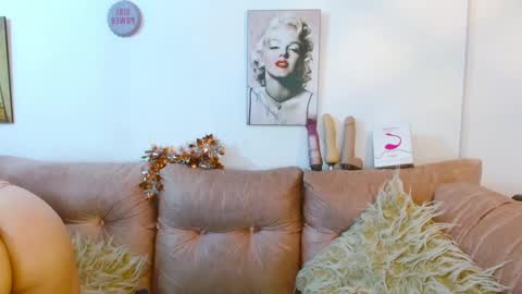 Snapshot of hinataleecs chatting on 01.23.25 hinata lee online show from 01.23.25