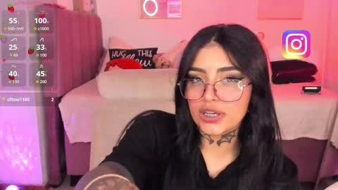 Snapshot of hinataweed01 chatting on 11.11.25 Karol Independent Model online show from 11.11.25