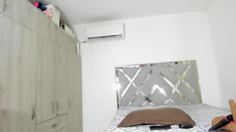 hinatta smiler online show from 03.24.26