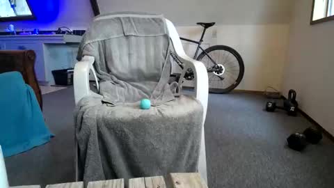 Snapshot of hippiezen chatting on 02.13.26 Hippie Jijm online show from 02.13.26