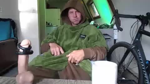 Snapshot of hippiezen chatting on 02.18.26 Hippie Jijm online show from 02.18.26