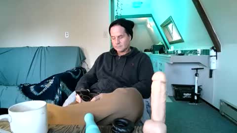 Snapshot of hippiezen chatting on 03.12.26 Hippie Jijm online show from 03.12.26