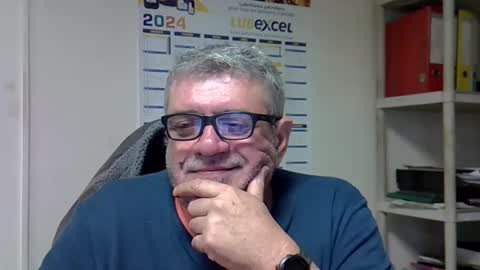 Snapshot of hippopotame17 chatting on 12.22.24 hippo online show from 12.22.24