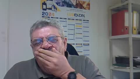 Snapshot of hippopotame17 chatting on 12.23.24 hippo online show from 12.23.24