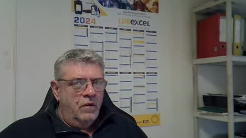 Snapshot of hippopotame17 chatting on 12.24.24 hippo online show from 12.24.24