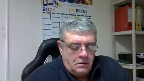 Snapshot of hippopotame17 chatting on 01.03.25 hippo online show from 01.03.25