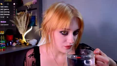 Snapshot of hisoka__akerley chatting on 09.09.25 Ella online show from 09.09.25