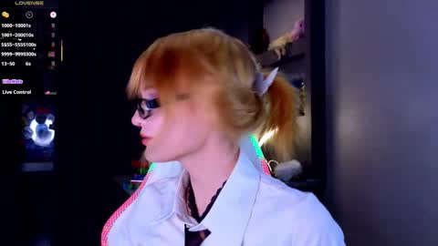 Snapshot of hisoka__akerley chatting on 09.12.25 Ella online show from 09.12.25