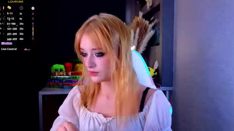 Snapshot of hisoka__akerley chatting on 09.19.25 Ella online show from 09.19.25