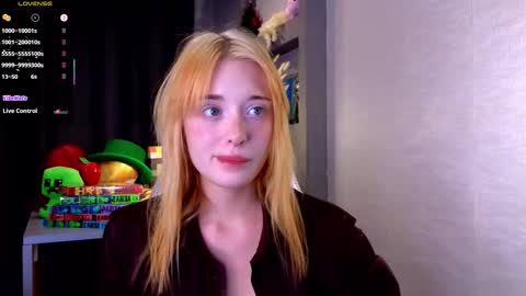Snapshot of hisoka__akerley chatting on 09.26.25 Ella online show from 09.26.25